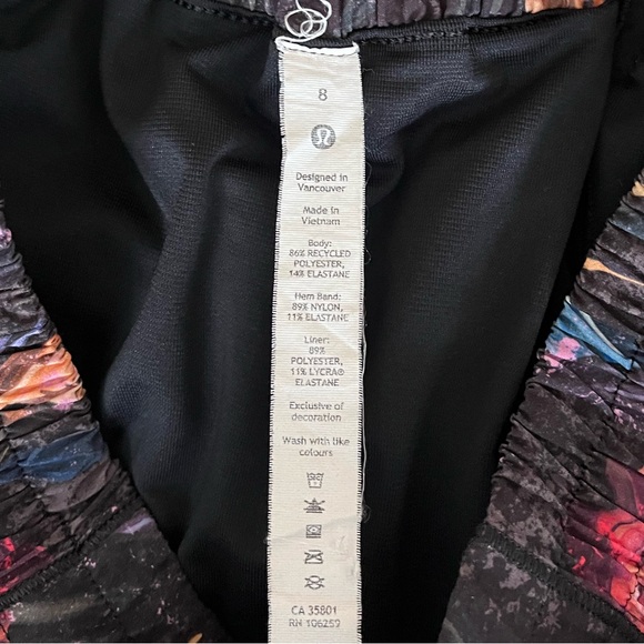 {Lululemon} Hotty Hot Low-Rise Lined Short 4" in Veiled Floral Black Multi - Picture 11 of 12
